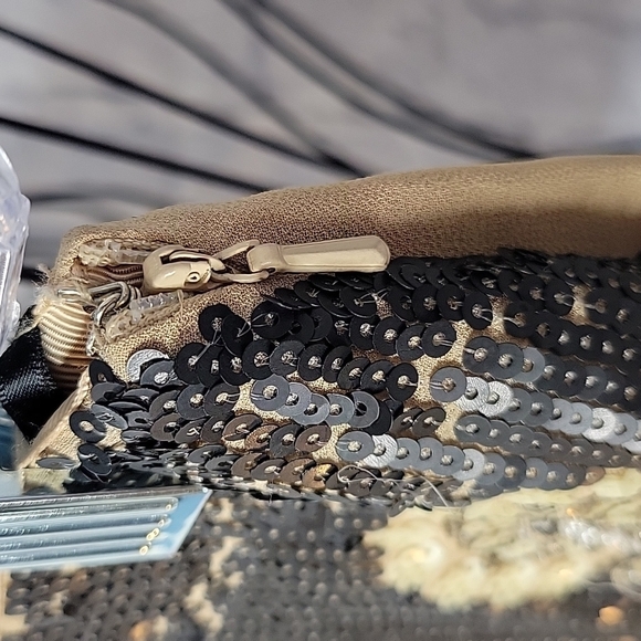 FOREVER 21 Beaded and Sequined Mini Skirt‎ Small - Picture 5 of 6